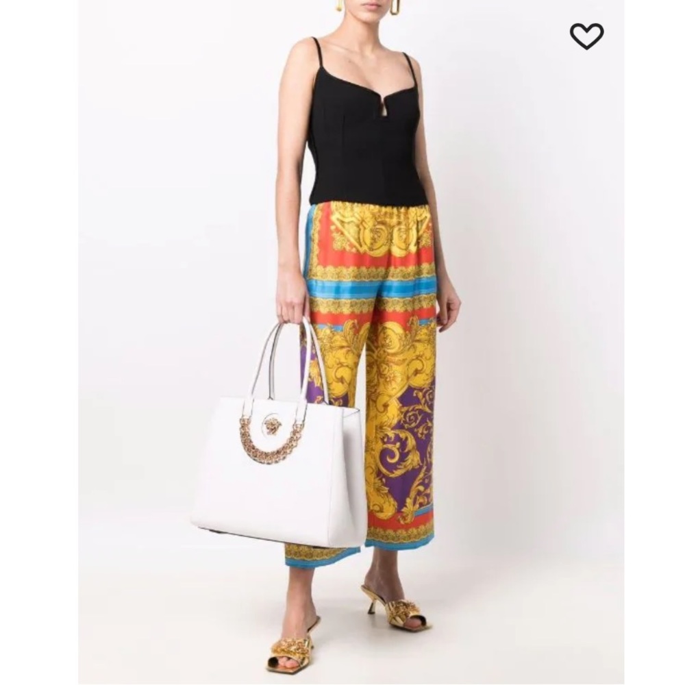 Versace Medusa Renaissance-Print Wide Leg Culottes - Picture 3 of 9